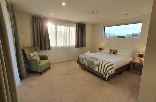 Lower Shotover House | Private Home in Beautiful Alpine Setting