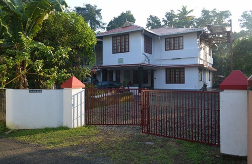 Kizhake Chalakudi Resort | Private room ∙ 4 guests