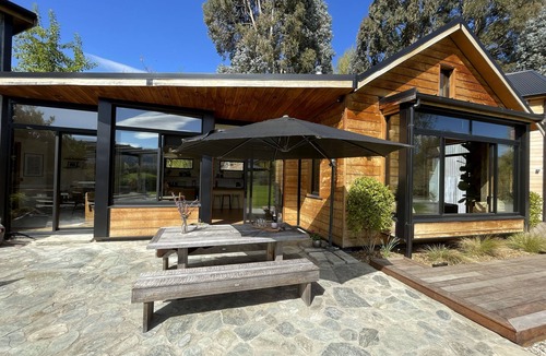 Speargrass Flat House | Queenstown House - XLarge, Modern & Private, Great for kids