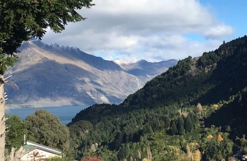 Fernhill Apartment | Queenstown Lake Escape