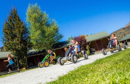 Arthur's Point Hotel | Queenstown Top 10 Holiday Park