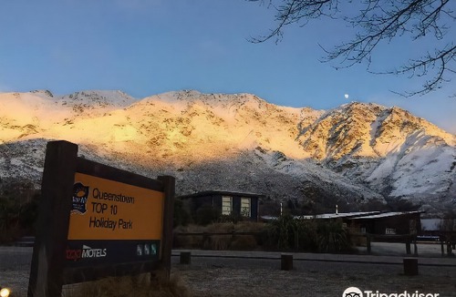 Arthur's Point Hotel | Queenstown Top 10 Holiday Park