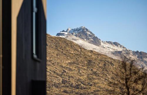 Frankton House | Raua Luxury Queenstown Villa