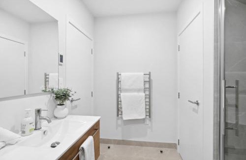 Kawarau Falls Apartment | Remarkable Modern Living Prime Location