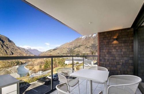 Arthur's Point Apartment | Rihir Apartment @ the base of Coronet Peak