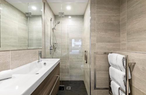 Arthur's Point Apartment | Rima Apartment at the base of Coronet Peak
