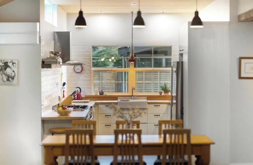 Arrow Junction Cottage | Romantic stone cottage near historic Arrowtown