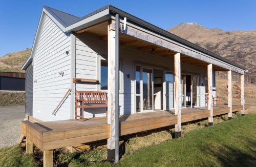 Lower Shotover Ski Chalet | Shotover Country Cottages