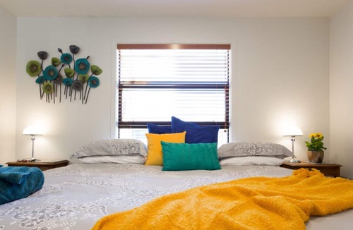 Lower Shotover House | Shotover Gold Bnb central to ski fields - Underfloor heating - Easy Access
