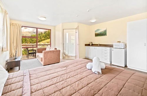 Arthur's Point Cabin | Shotover Lodge