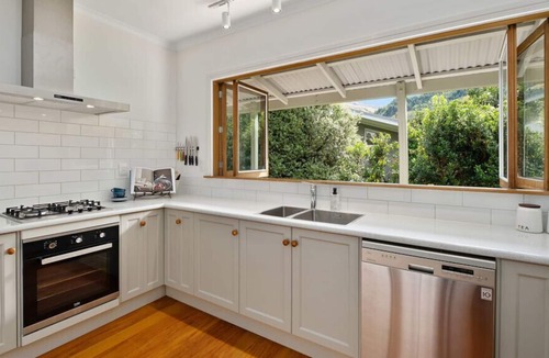 Arrowtown Cottage | Stags Head Cottage - Arrowtown Holiday Home