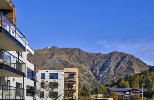Arthur's Point Apartment | Taha Apartment @ the base of Coronet Peak