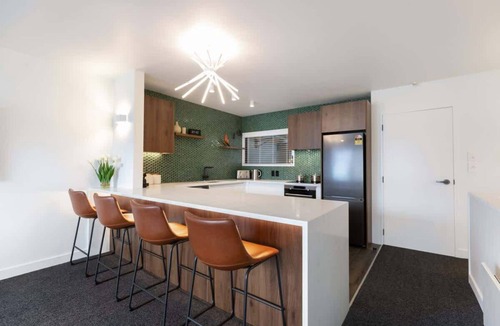 Queenstown Apartment | Tahuna Lakefront Luxury