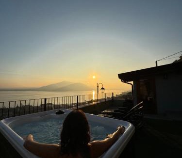 Predore Apartment | Terrazza sulle mura Appartamento Sole