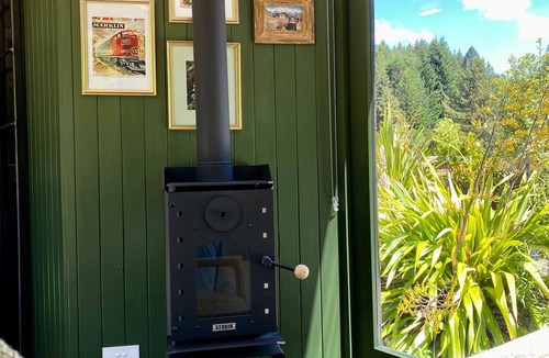Closeburn Cabin | The Box Car (Outdoor Private Bath)