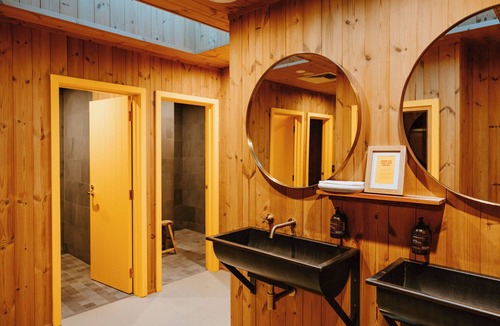 Glenorchy Hotel | The Great Glenorchy Alpine Base Camp