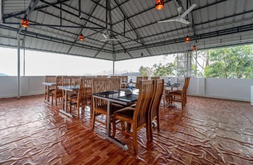 Nullatanni Hotel | Treebo Windsong Resort Munnar, Tea Plantation View