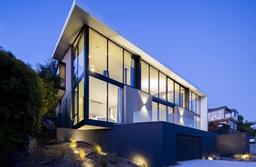 Queenstown House | Ultra Modern Lakefront Villa by MajorDomo - Flat walk to town centre