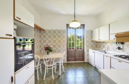 Lierna Villa | Villa 'Rosa' with Lake View, Wi-Fi and Air Conditioning