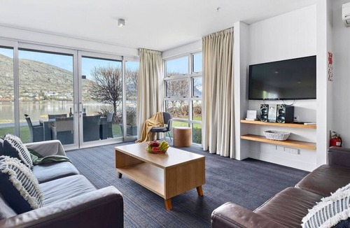 Frankton Apartment | Waterfront Marina Apartment 107 | Modern and comfortable | Great value for money!