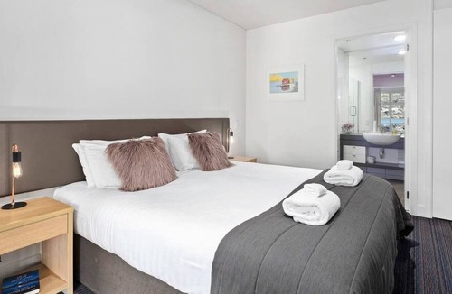 Frankton Apartment | Waterfront Marina Apartment 404 | Modern and comfortable | Great value for money!