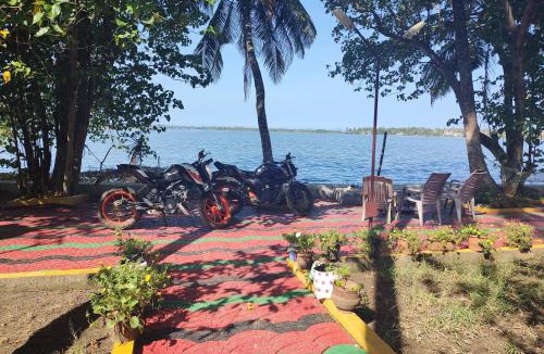Kumbalangi House | West Wind Homez - Home Stay