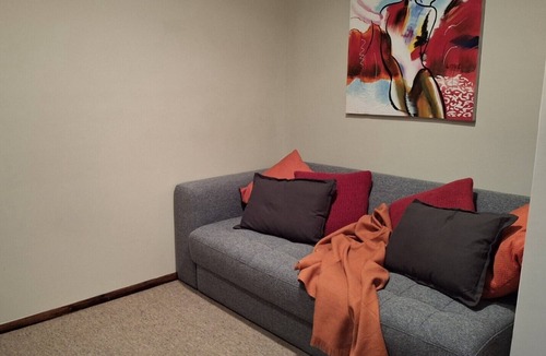 Fernhill Apartment | Wynyard Lake-View: 2BR + Cinema room
