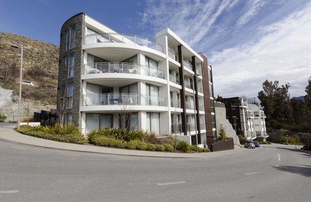 Queenstown Village Apartments