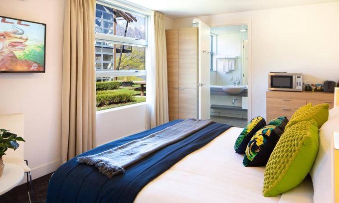 Frankton Apartment | 160 m² Apartment ∙ 3 bedrooms ∙ 10 guests