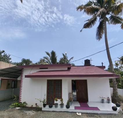 Vypin House | A cozy home by the beach
