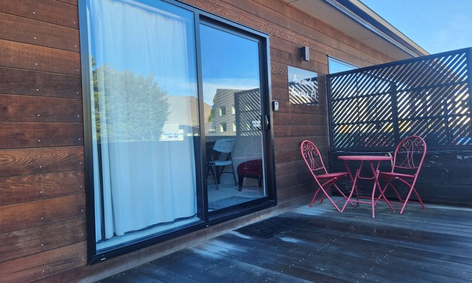 Queenstown City Centre Cottage | Central Spa Escape Studio - F1