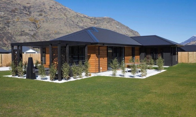 Lower Shotover House | Dolce Vita - Queenstown Holiday Home