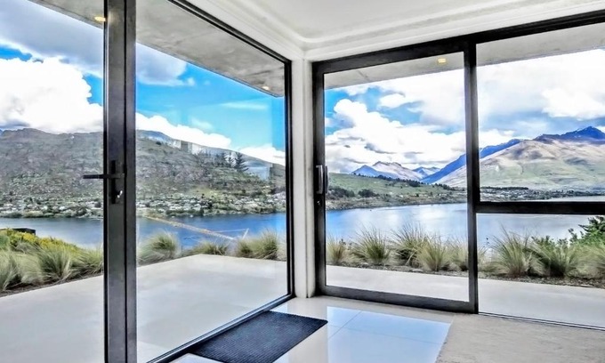 Frankton Apartment | Executive Living in Bluewater
