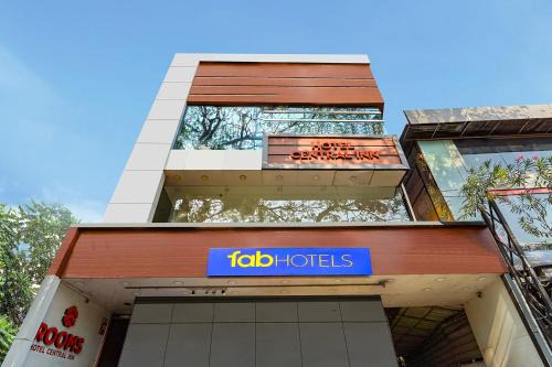 Vyttila Hotel | FabHotel Central Inn Residency