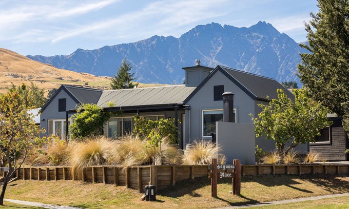 Kelvin Heights House | Family Friendly 2 Bedroom House