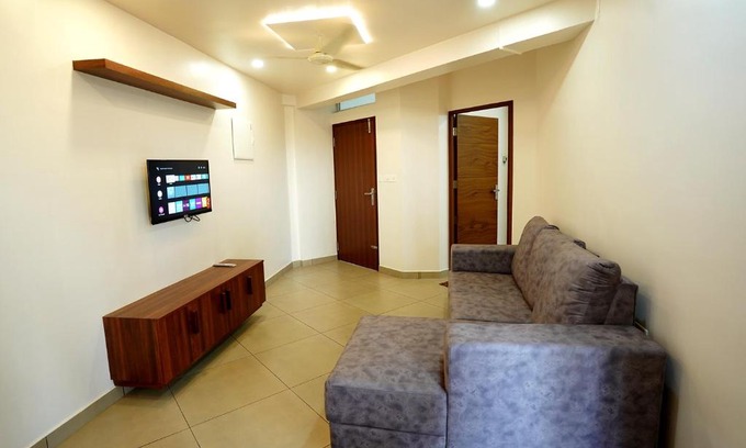 Kochi Apartment | Kadampanattu's Homestay