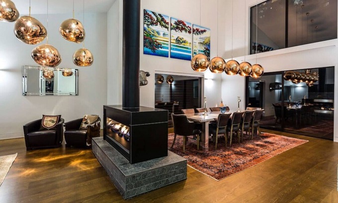 Queenstown House | Lakehouse Joela | Award winning luxury home | Close to central Queenstown