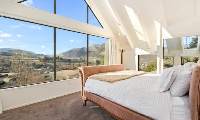 Lower Shotover House | Lindmore Lodge - Queenstown Holiday Home