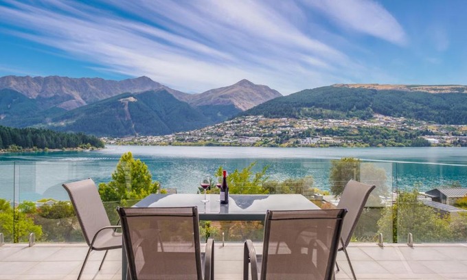 Kelvin Heights House | Peninsula Panoramic Views