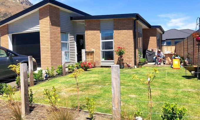 Lower Shotover House | Perfect, Bright and Sunny Home