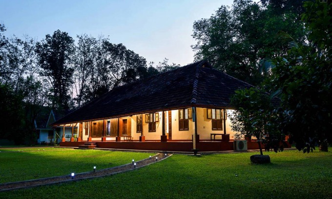 Pala Resort | Private room ∙ 4 guests