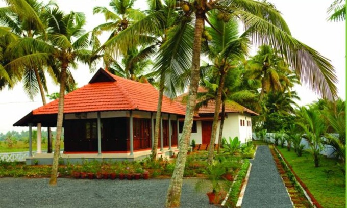 Kumarakom Resort | Private room ∙ 2 guests