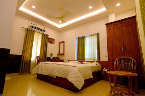 Alwaye Hotel | SAPPHIRE INN