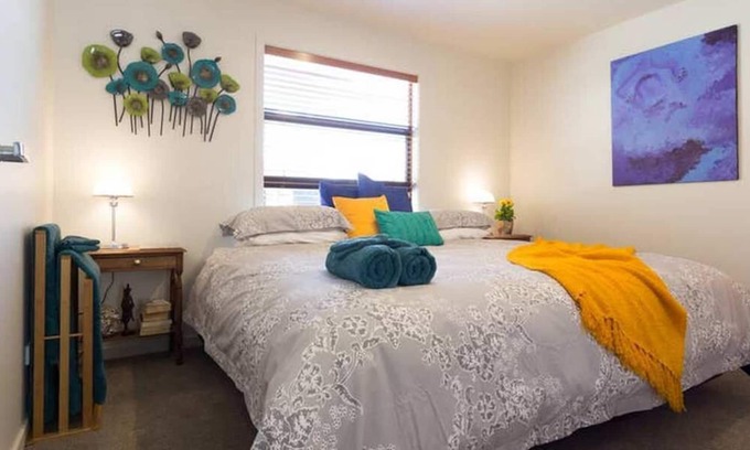 Lower Shotover House | Shotover Gold Bnb central to ski fields - Underfloor heating - Easy Access