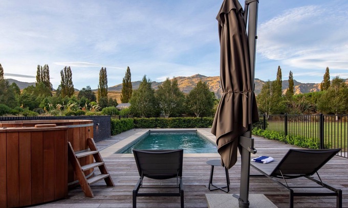 Speargrass Flat House | Speargrass Lodge|Pool |Fireplace |Hot Tub