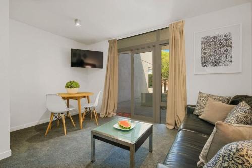 Queenstown Hotel | The Alps Studio