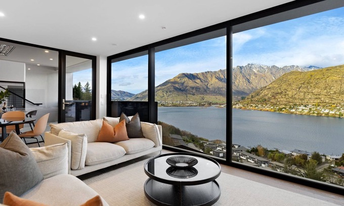 Queenstown Apartment | The Bunker Bravo A | BBQ | Outdoor Heating
