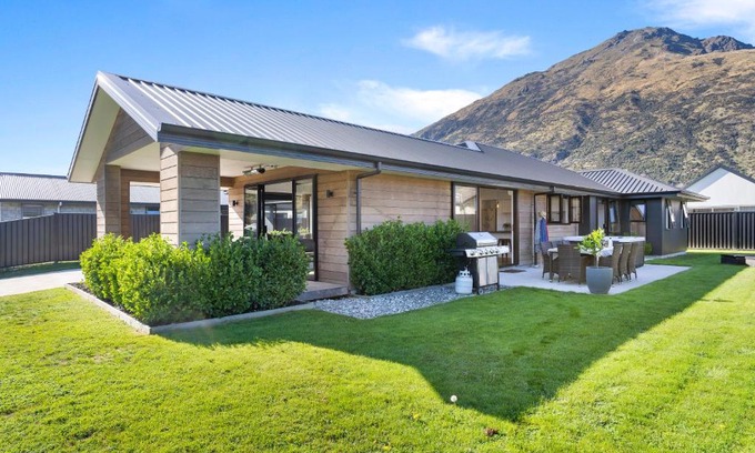 Lower Shotover House | Wanderlust - Queenstown Holiday Home