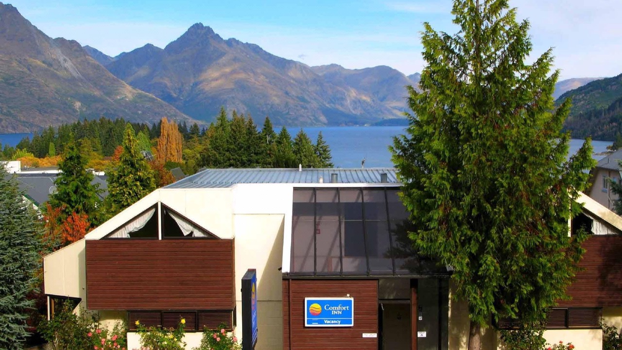 Photo of Buildings in Queenstown City Centre