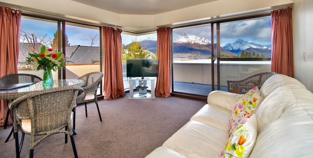 Photo of Livingroom in Queenstown City Centre